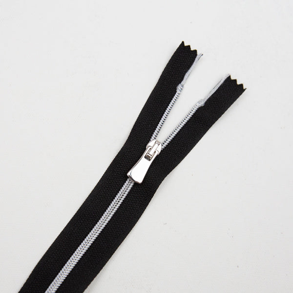 Premium Reißverschluss -50cm - schmal in Schwarz (Silber)