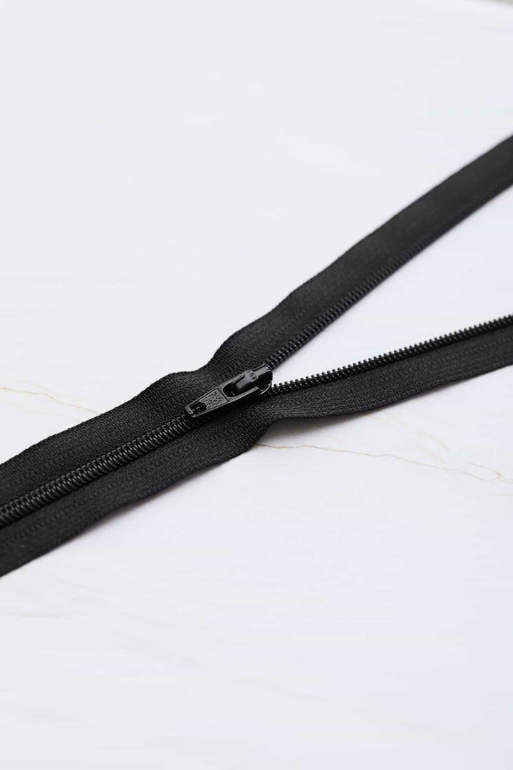 Mind the Maker - Spiralreißverschluss- 18cm in Black