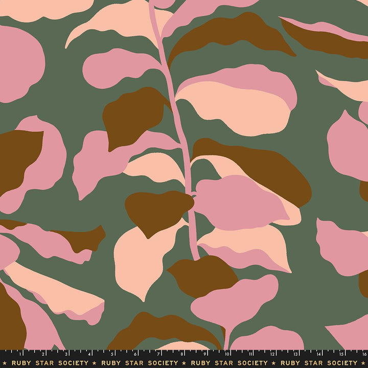 Ruby Star Society - Collaborative Collection - Calathea - Fiddle Leaf in Deep Moss (extrabreiter Rückseitenstoff)