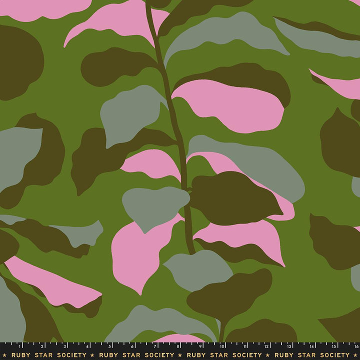 Ruby Star Society - Collaborative Collection - Calathea - Fiddle Leaf in Juniper (extrabreiter Rückseitenstoff)