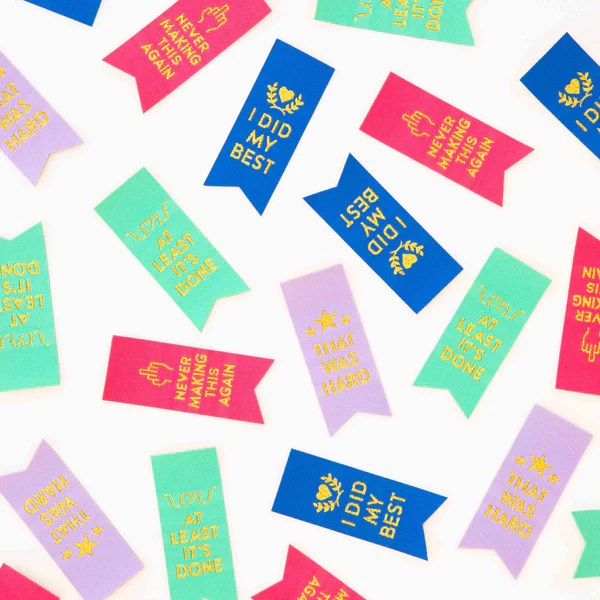 Webetiketten von Sarah Hearts: Sarcastic Award Ribbon