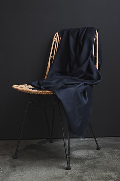Mind the Maker - Solid in Indigo Viskose Twill