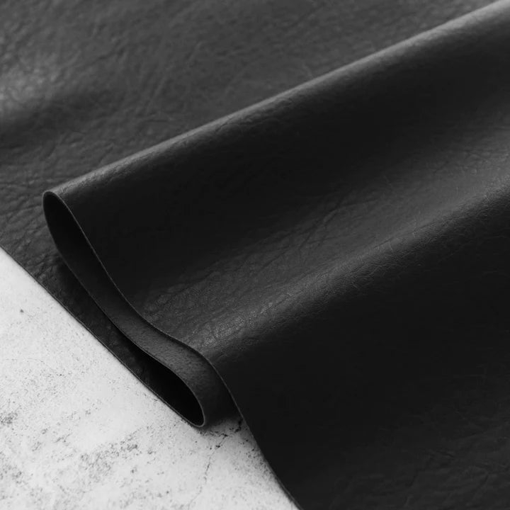Kunstleder in Black / Schwarz