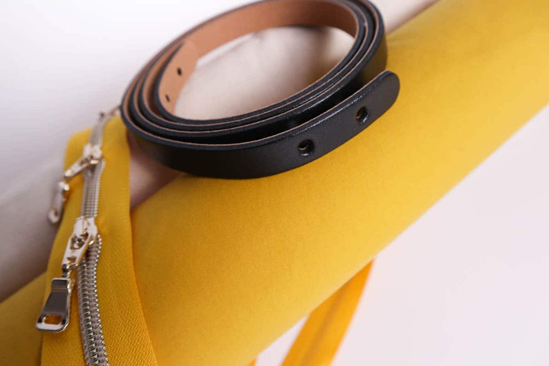 Miyako - Echtlederriemen Cross-Body in Schwarz