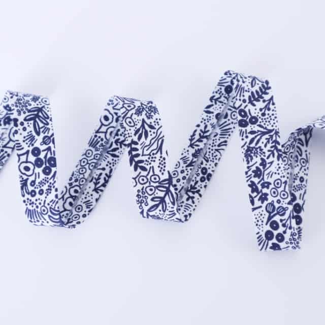 Schrägband Rifle Paper Co. Basic Tapestry Lace in Navy 20mm