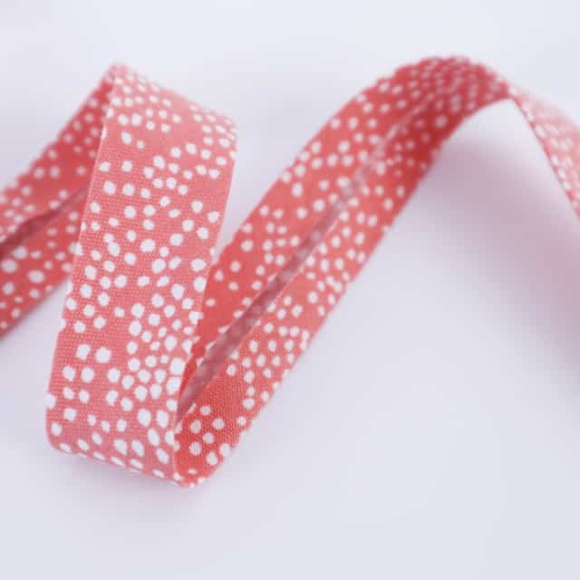 Schrägband Rifle Paper Co. Basic Menagerie Champagne in Coral 20mm