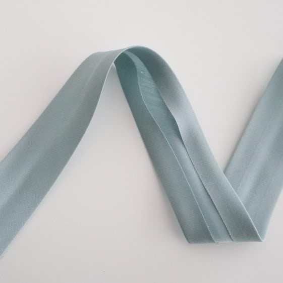 Schrägband Pure Solids in Ocean Fog 25mm
