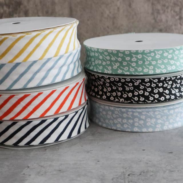 Schrägband Rifle Paper Co. Tapestry Dots in Blau 25mm