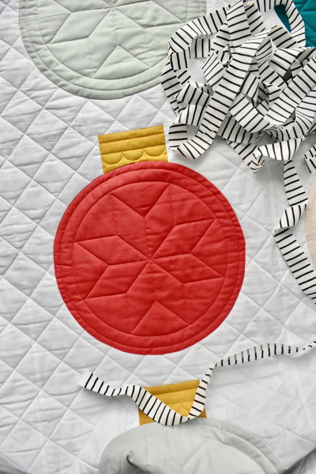 Quilt-Schnittmuster "Retro Ornaments" Lo &amp;amp; Behold Stitchery (englisch)