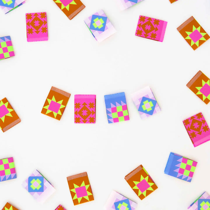 Webetiketten von Sarah Hearts: Then Came June Quilt Block Woven