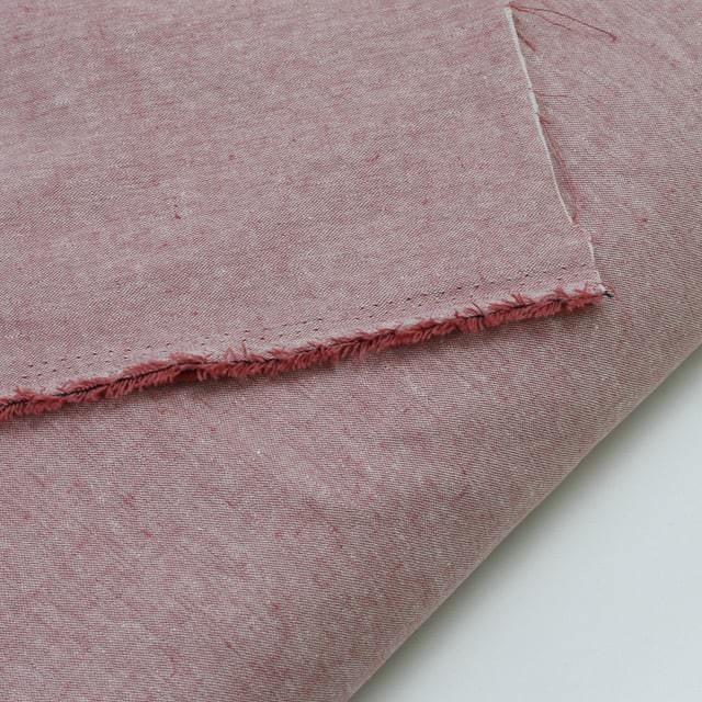 Essex Yarn Dyed Linen in Berry