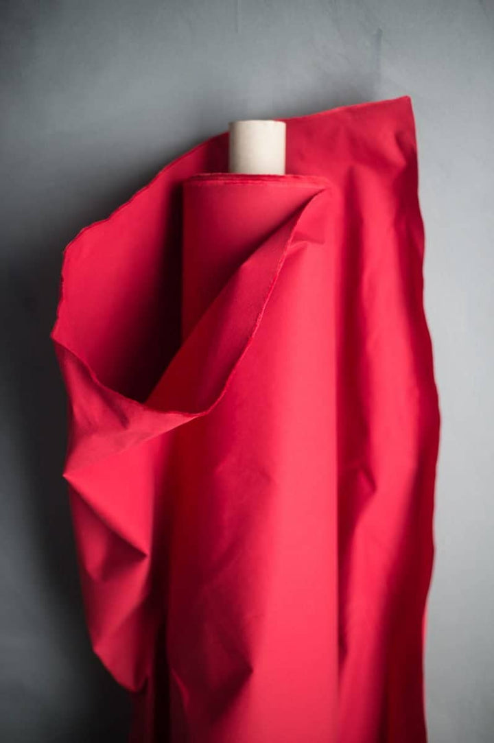 Dry Oilskin von Merchant &amp;amp; Mills in Rot