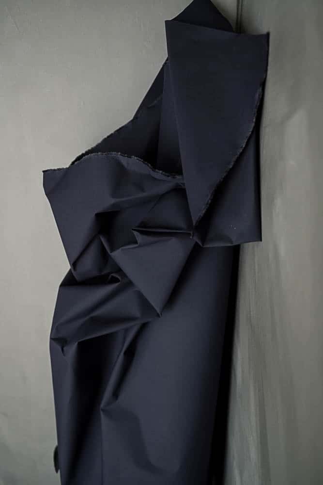 Dry Oilskin von Merchant &amp;amp; Mills in Dark Indigo
