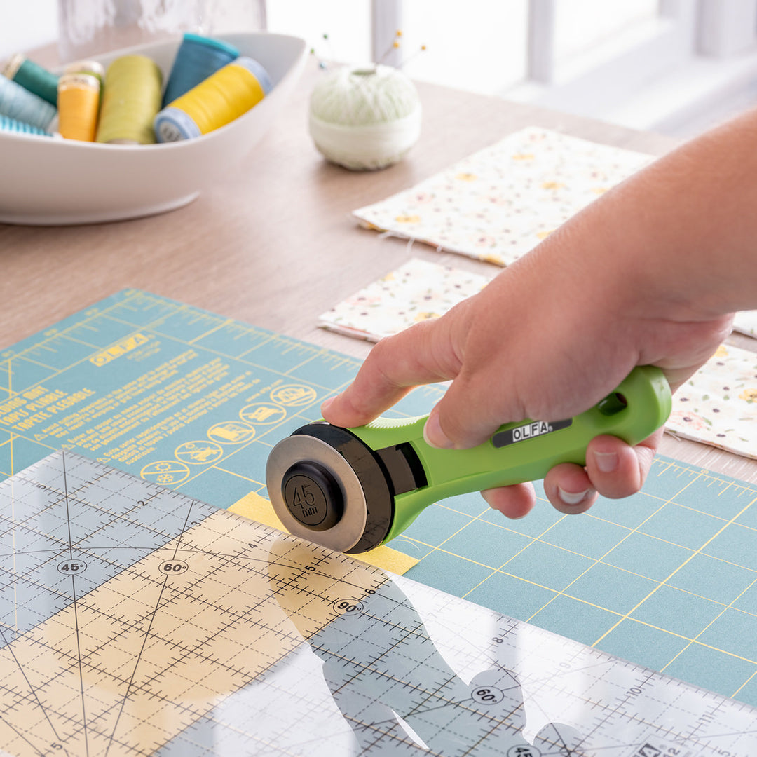 Rollschneider Olfa Splash 45mm in Lime