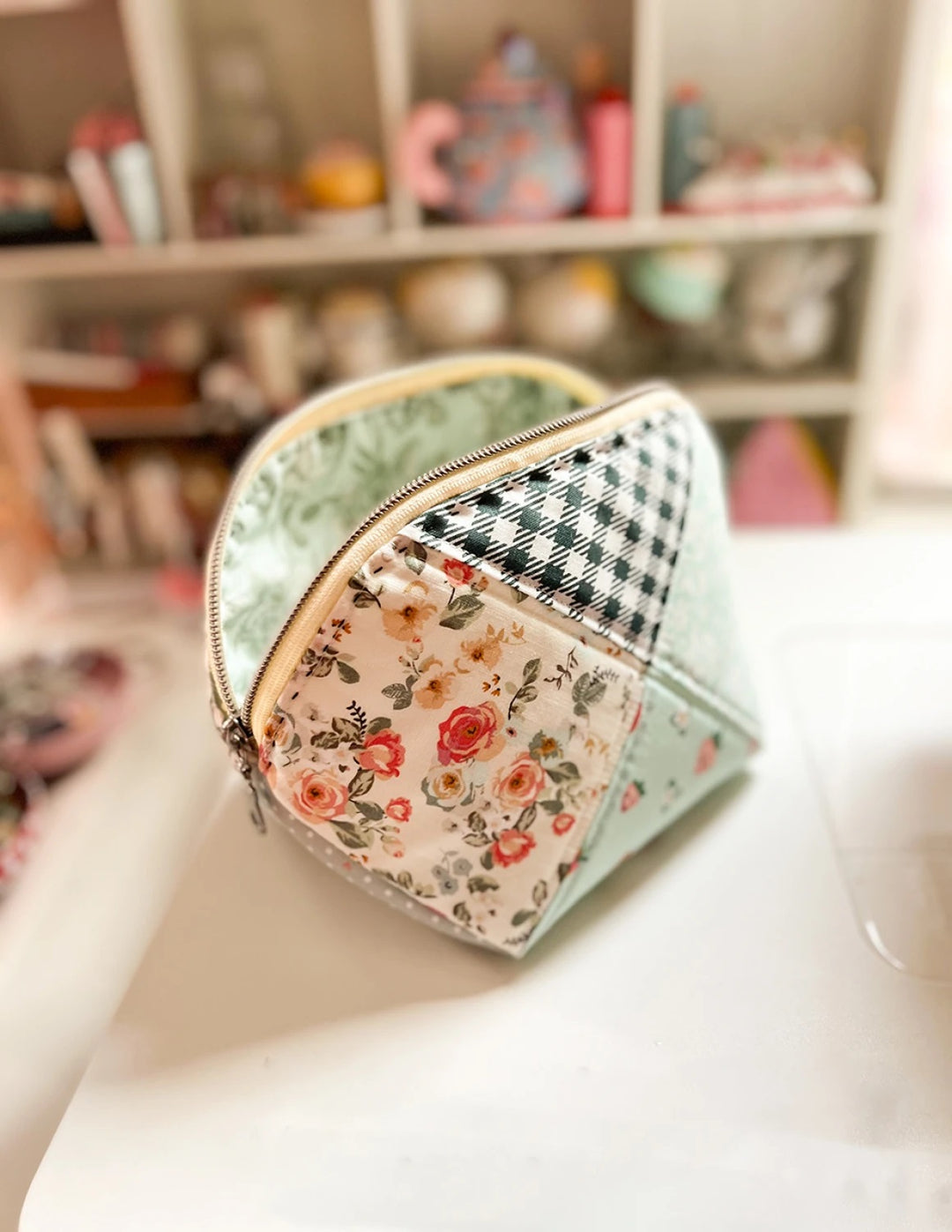Schnittmuster Tasche "Criss Cross Pouch Set" von Sewing Illustration (englisch)