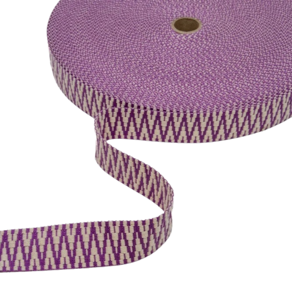 Gurtband 40mm Chevron Muster in Violett - Ecru