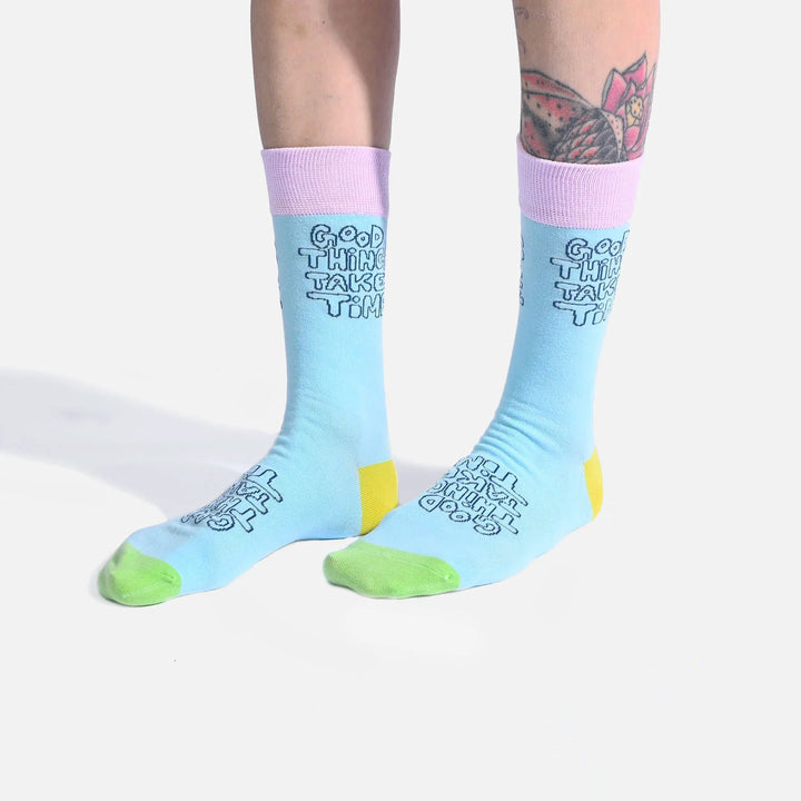 Socken von Kylie and the Machine: Good things take time (Universalgröße)
