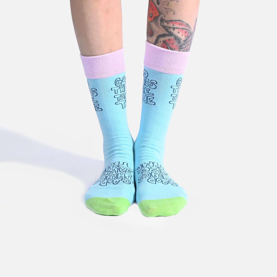 Socken von Kylie and the Machine: Good things take time (Universalgröße)