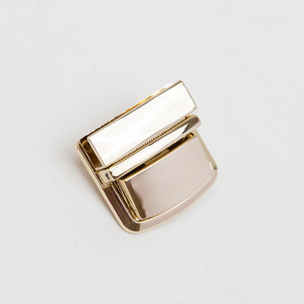 Steckschloss "Sylt" in Light Gold (33m breit)
