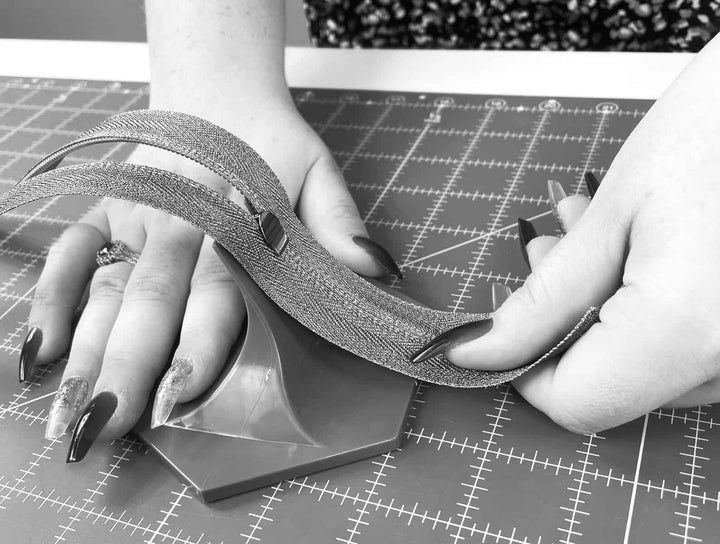 The Gypsy Quilter Zipper Jig - Aufziehen der Zipper leicht gemacht