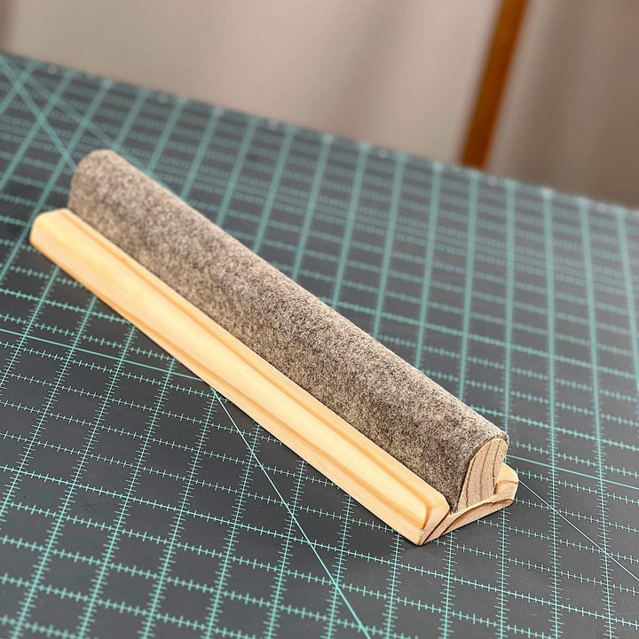 The Gypsy Quilter Presser Bar - 12 Inch - Clapper mit Bügelhilfe