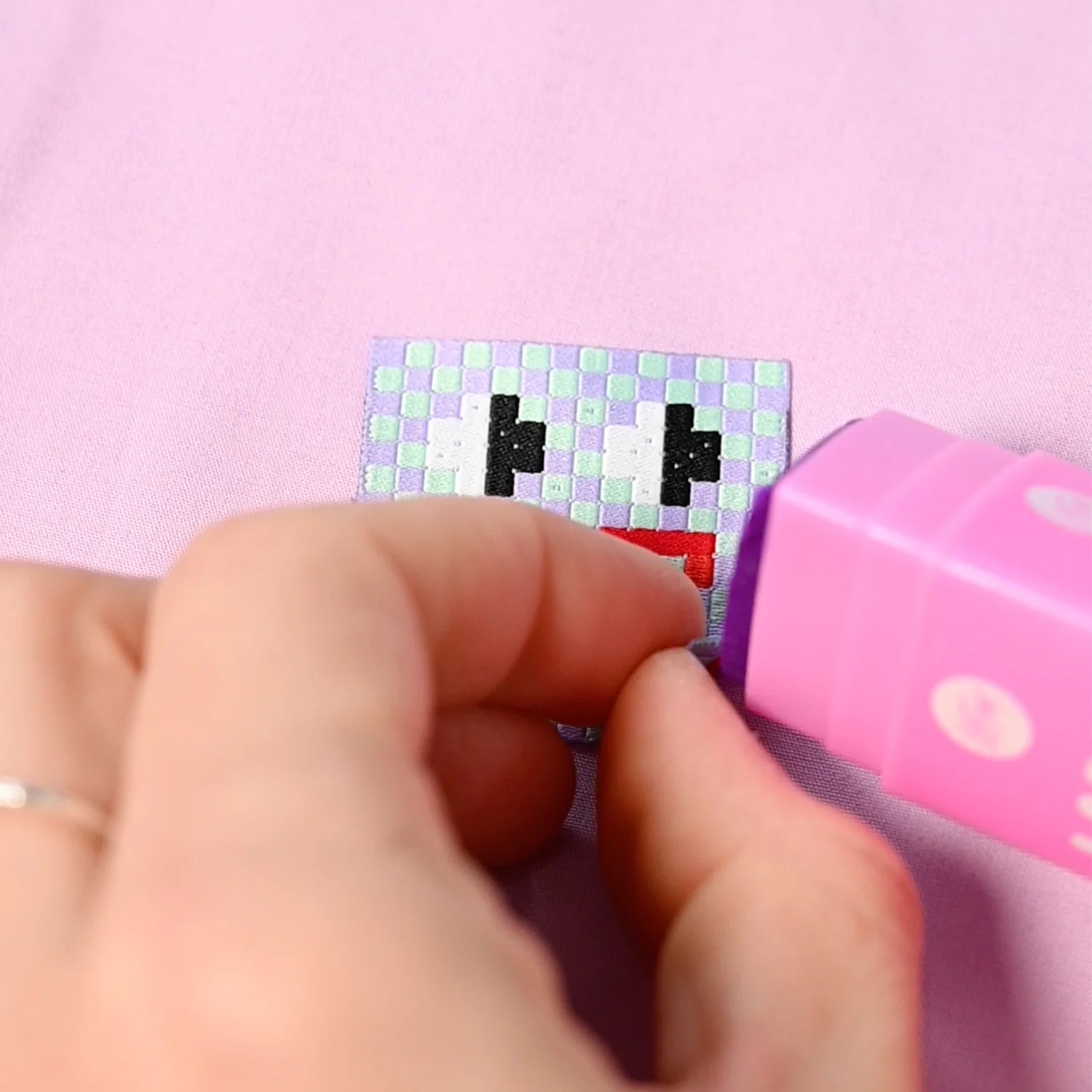 Kylie and the Machine: Label Glue Stick – Bild 4