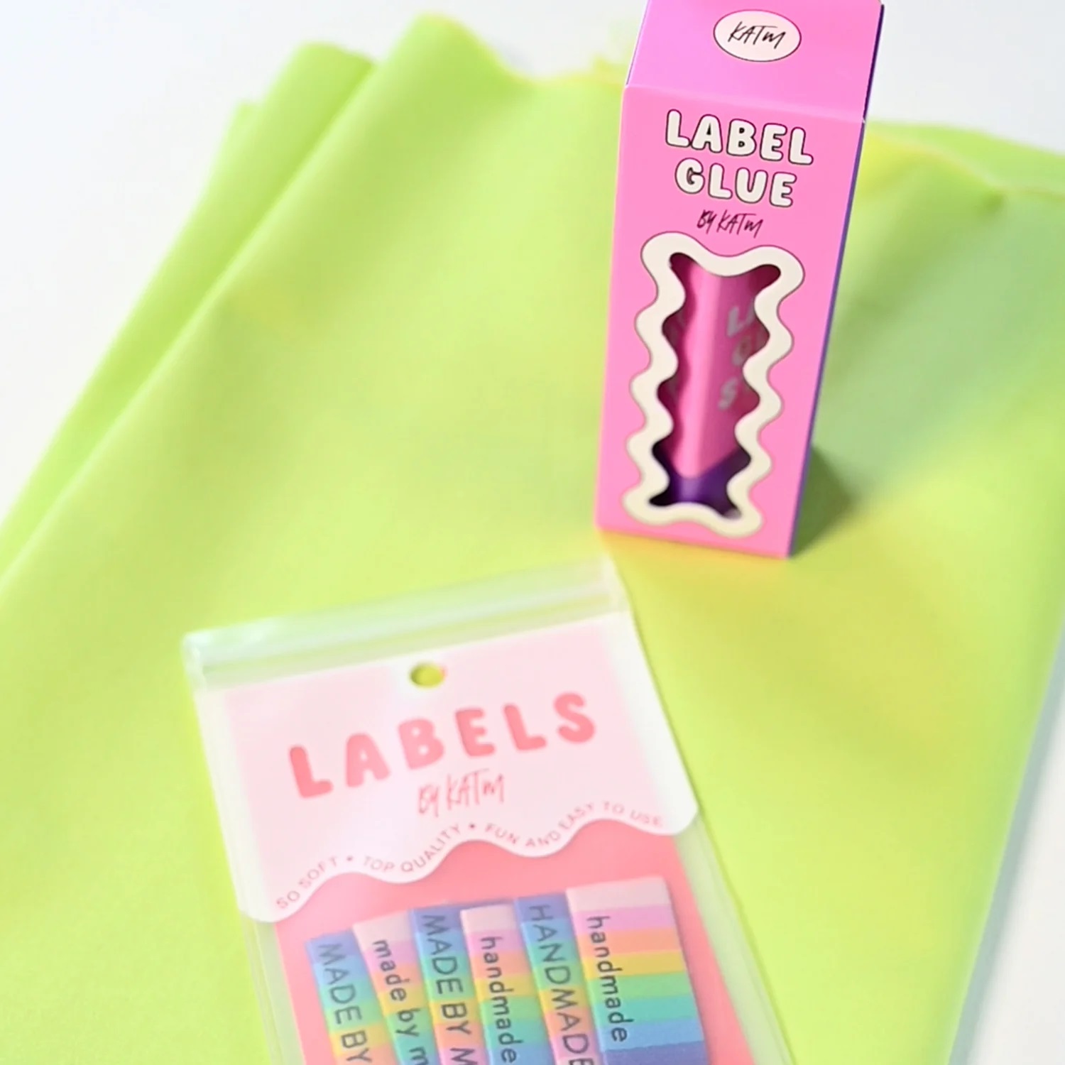 Kylie and the Machine: Label Glue Stick – Bild 3