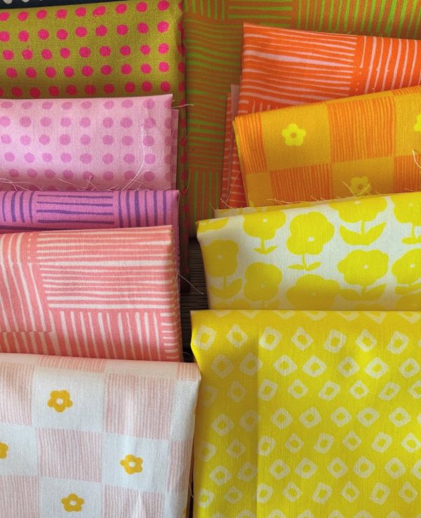 Windham Fabrics - Ruby+Bee Blenders  - Drawn Stripe in Turmeric – Bild 6