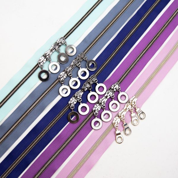 Passendes Reißverschluss-Set zu Tula Pink - Full Moon Forest II in Blau-Lila - 12 Farben je 120cm