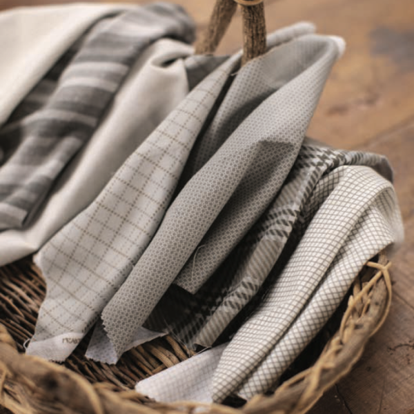 Moda Fabrics - Primitive Gatherings - Prairie Gatherings Flannel - Window Pane in Indigo – Bild 5